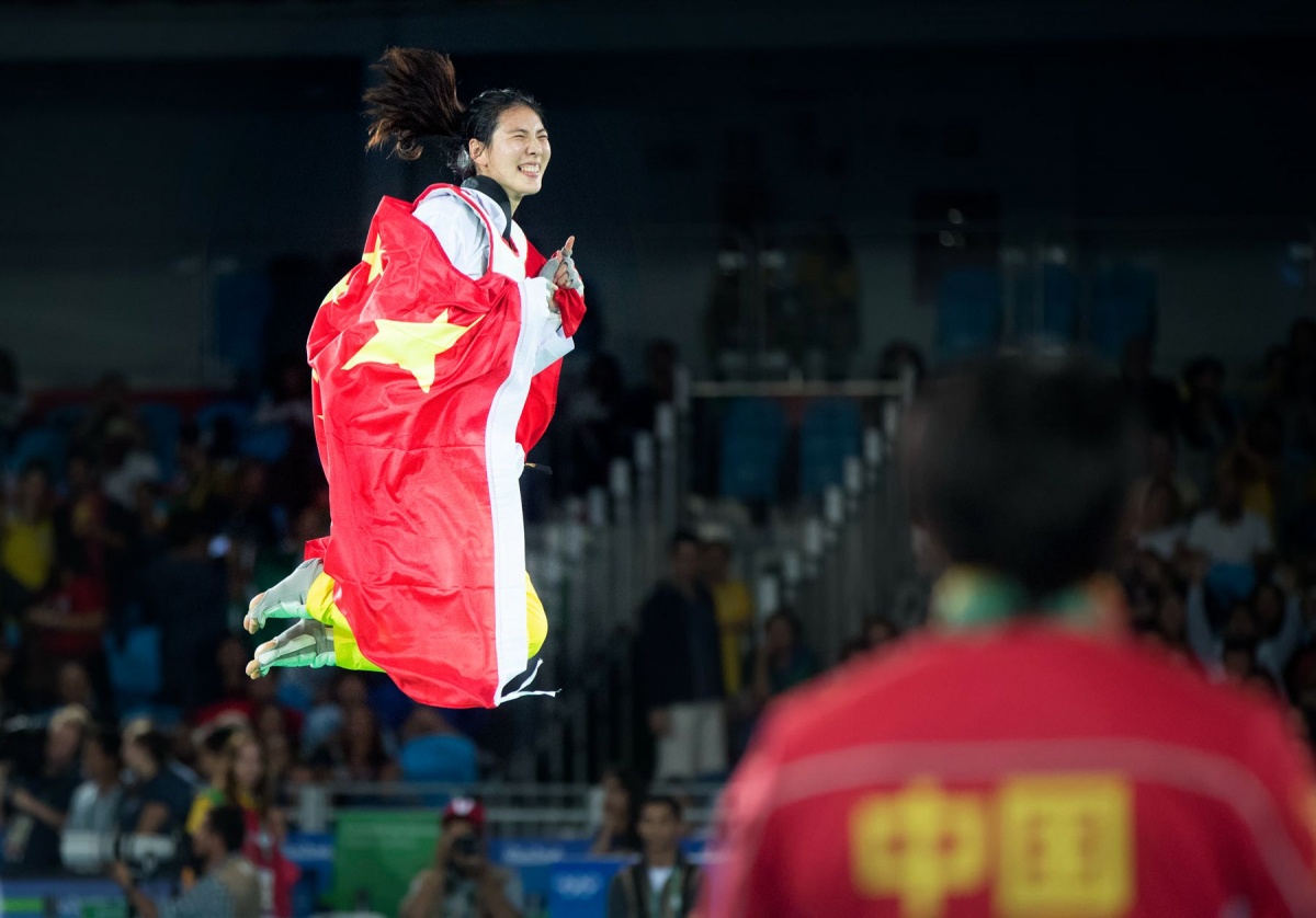 2016年8月20日，在里约奥运会跆拳道女子67公斤以上级决赛中，中国选手郑姝音以5比0战胜墨西哥选手埃斯皮诺萨，夺得金牌