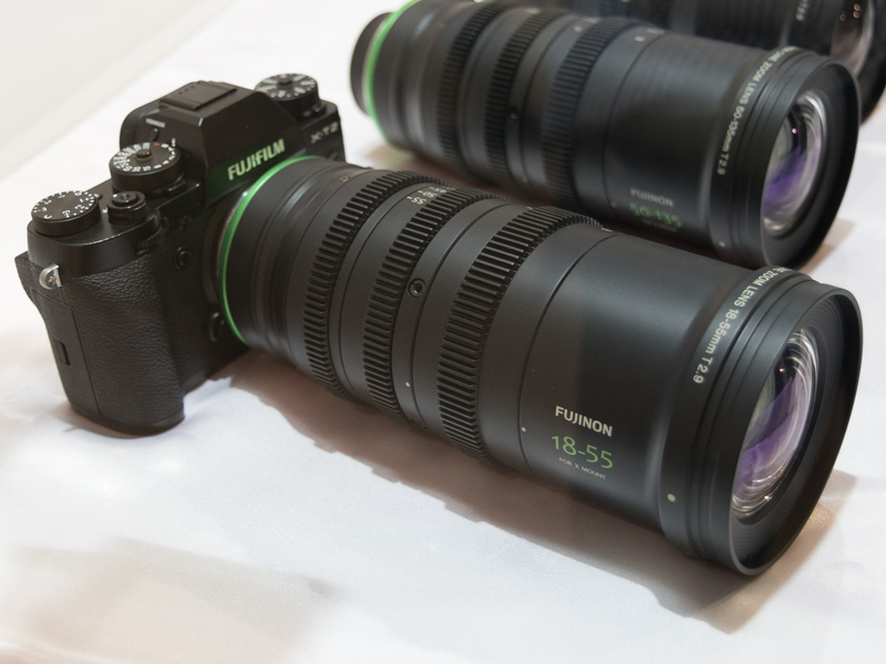 刚刚推出的MK 系列X卡口的两支电影镜头，分别是 FUJINON MK 18-55mm T2.9 和 FUJINON MK 50-135mm T2.9 两支变焦镜头。预计将于今年年底正式发布。